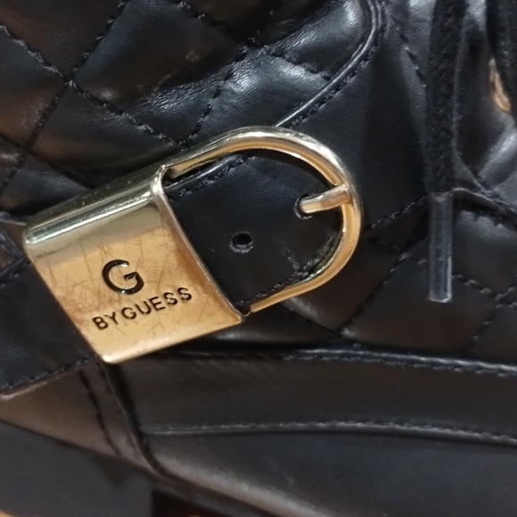 Shoes - Picture 2 of 6